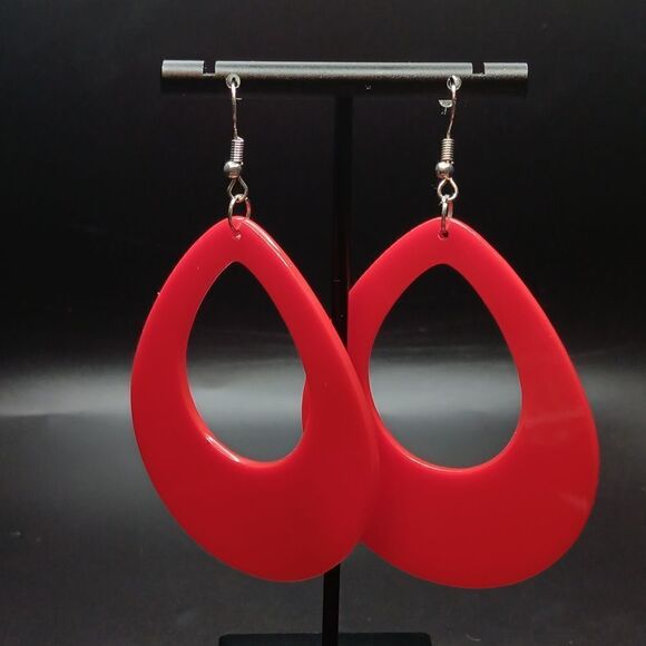 New Red Acrylic Lightweight Dangle Fashion Earrings - Picture 1 of 4